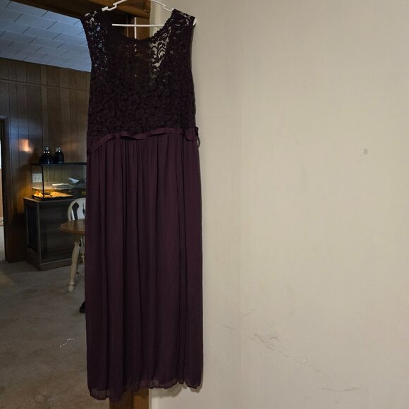 Davids Bridal Dress size 22 - Picture 1 of 7